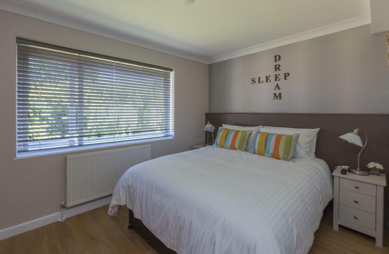 Bentleys Coast And Country B&B ลีมิงตัน ภายนอก รูปภาพ